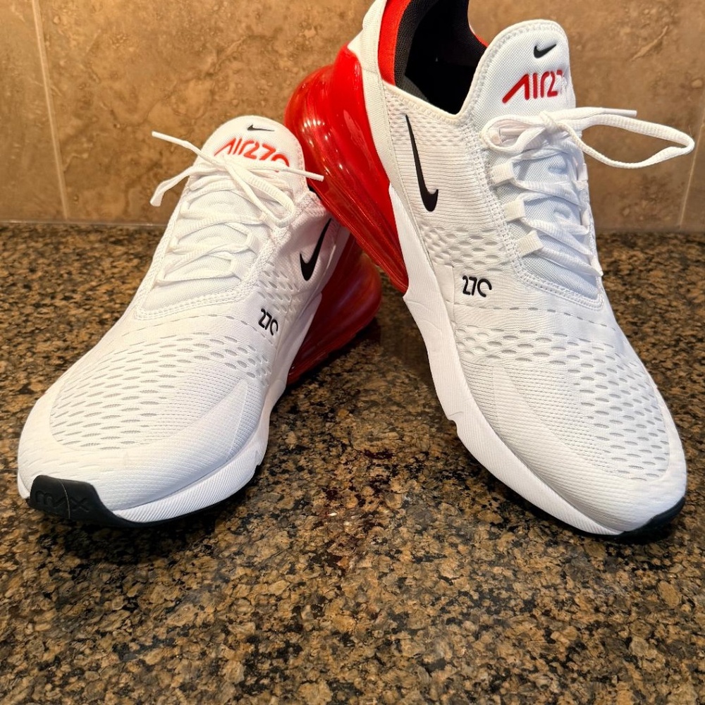 *Gently Used* MEN Nike AIR MAX 270 White / University Red (BV2523 100) Size 14